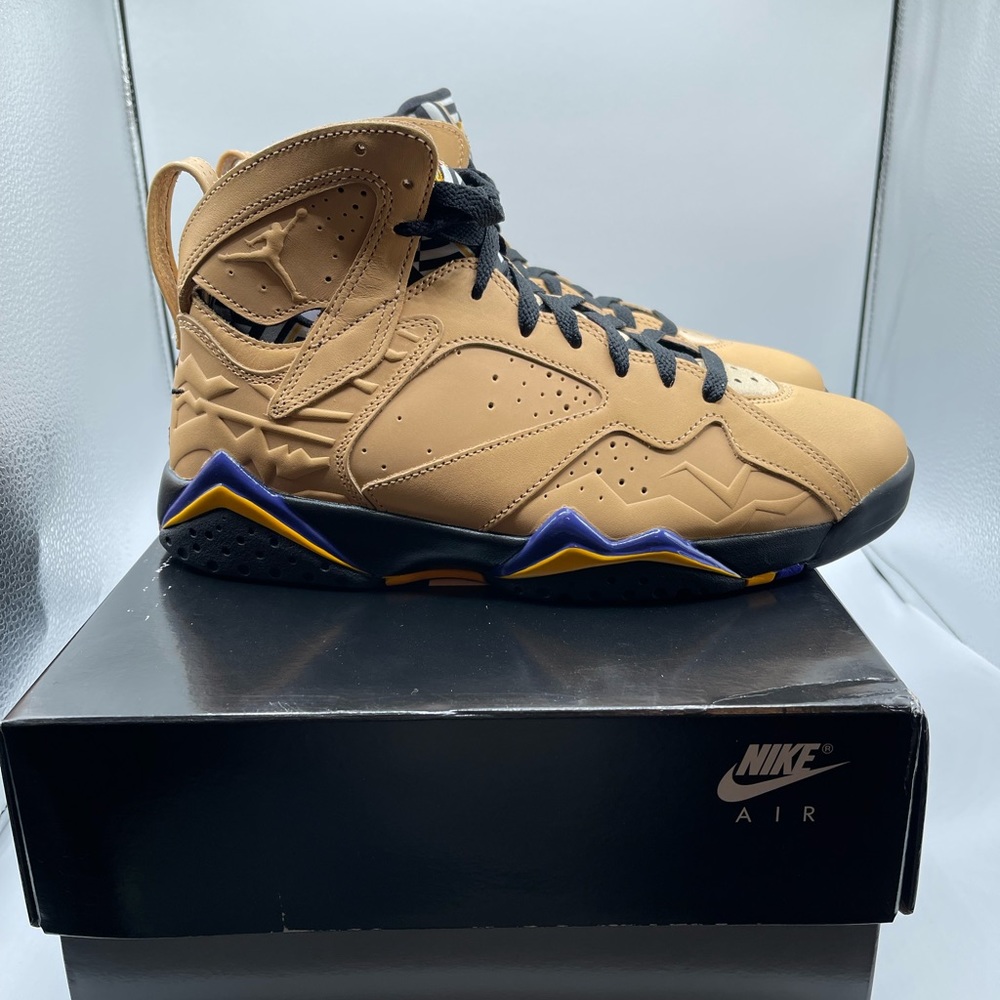 NEW NIKE Size 9.5 AIR JORDAN 7 RETRO SE DZ4729 200 VACHETTA TAN/BLACK